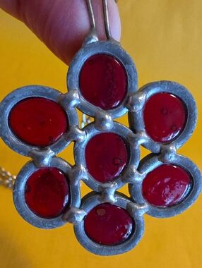 Vintage Silver-Tone & Red Glass Cabochon Starburst Pendant Necklace FUN PIECE!